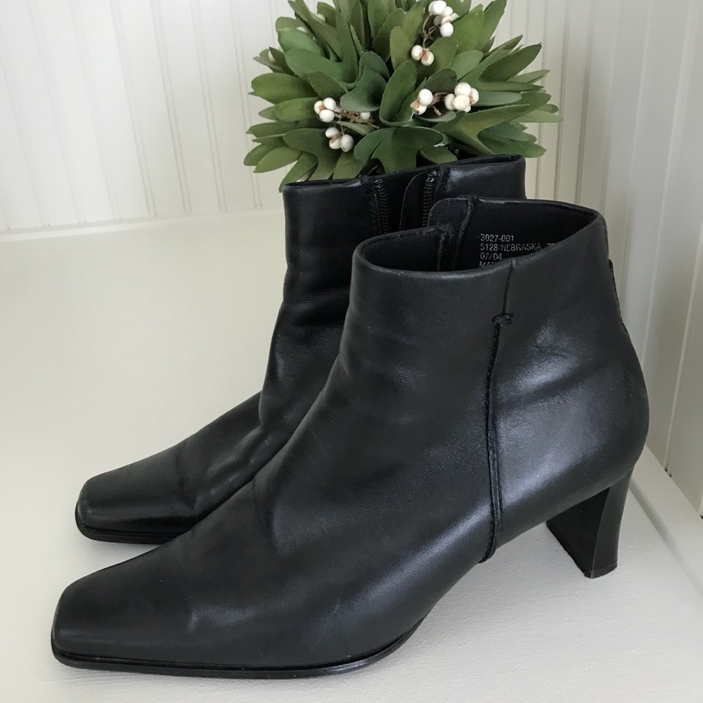 Cute Black Booties